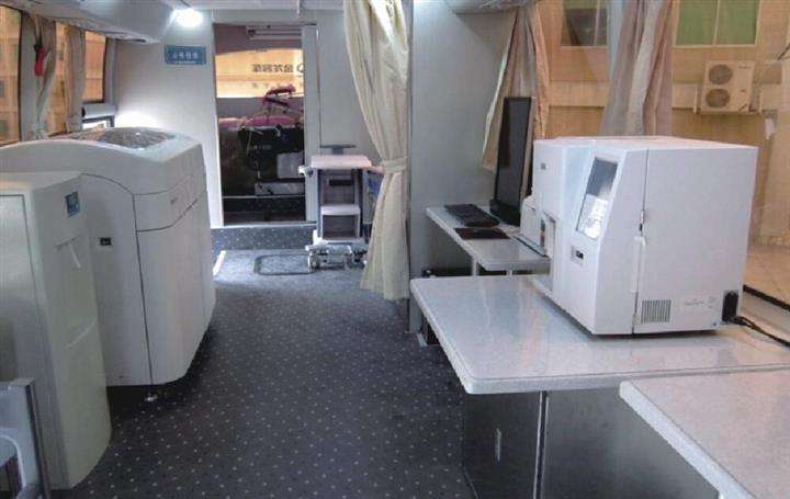 體檢車的功能你了解嗎？體檢車廠家為您詳細解答。02